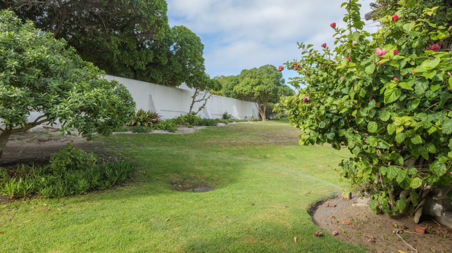 3 Bedroom Property for Sale in Struisbaai Western Cape